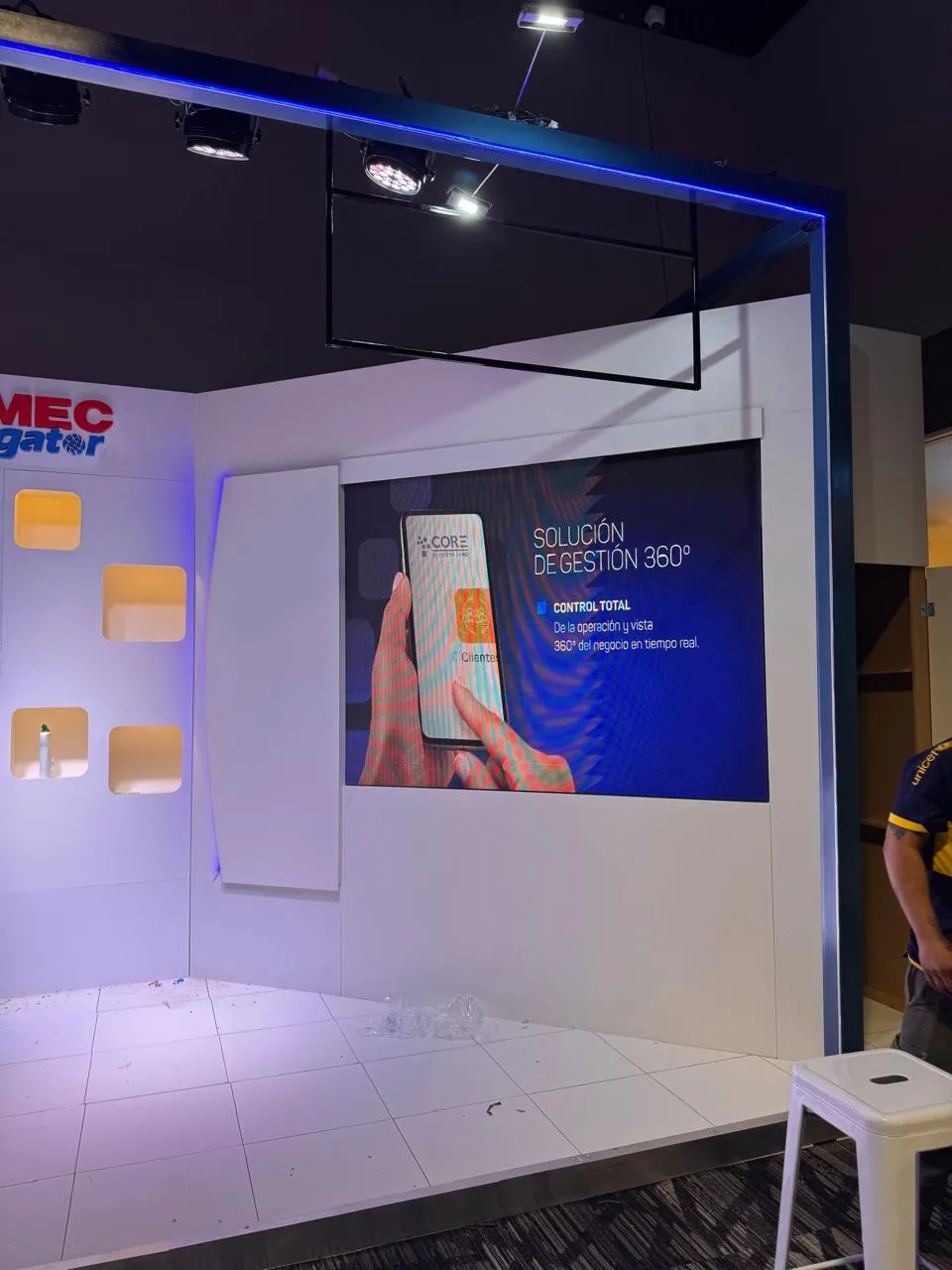 Montaje de pantalla LED para presentación
